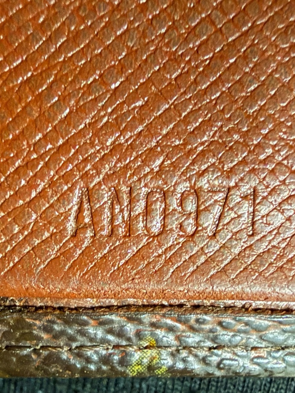 Authentic Vintage Louis Vuitton Monogram Bifold Compact Unisex Wallet - Picture 7 of 8
